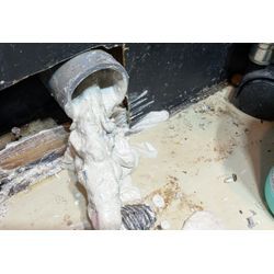 キラキラボール（雑居ビルの排水つまり）の画像3