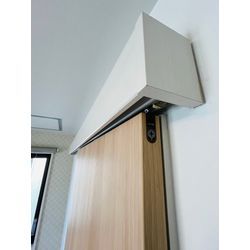 目黒区で吊扉の吊車の交換を行いましたの画像1