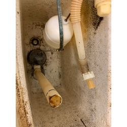 府中市　トイレ水漏れ修理　最安値　即日対応の画像2