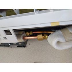 2025.12.07Hisenseエアコン取付工事の画像3