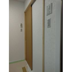 床の段差をなくす、上吊引戸を施工！の画像1