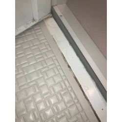 【浴室の扉】の画像1