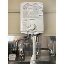 瞬間湯沸器(元止め式)の取り付けの画像2