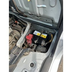 ハイエース　ナビ、バックカメラ、バッテリー交換の画像3