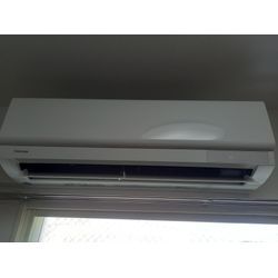 2020年TOSHIBAノーマルタイプエアコンのクリーニングの画像1