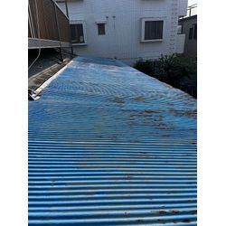 【施工事例】藤沢市亀井野にて破風板・トタン屋根の塗装工事を行いました！の画像1