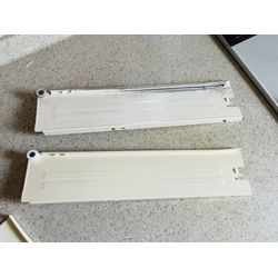 世田谷区でキッチン下収納のレール交換を行いました。の画像3