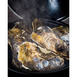 「湯気と香りのライブ感！牡蠣の真髄を味わう一瞬 － 埼玉・大宮の画像1
