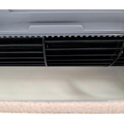 東京都小金井市 お掃除機能付きエアコン 分解クリーニング 三菱MSZ-225BXASの画像3