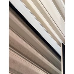 熊本市南区　コウモリ対策　シャッターの画像3