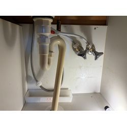 洗面台　混合水栓交換の画像2