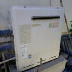 高崎市でお湯が出なくなったガス給湯器の交換工事の画像1