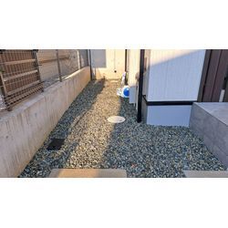 まだまだ残暑で砂利敷きの画像3