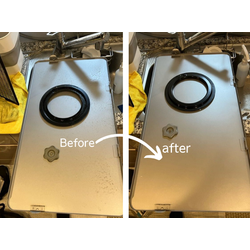 頑固な油汚れもプロの技でピカピカに！レンジフードカバー清掃の画像1