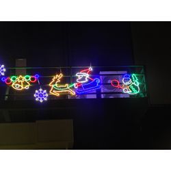 いくつになってもクリスマスカラーはいいものですねの画像1