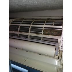 SHARP　AY-D28EX-W掃除機能付き 2014年式の画像2