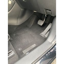 運転席足元汚れてませんか？の画像2