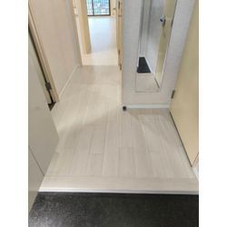 マンションフローリング上張り施工　色:アリアバーチWの画像3