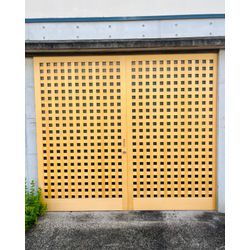 杉並区で製作したガレージ扉の塗装を行いました。の画像3