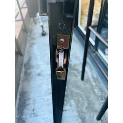 中央区で掃き出し窓の戸車交換を行いましたの画像3