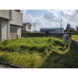 PR　お庭の草刈りの画像1