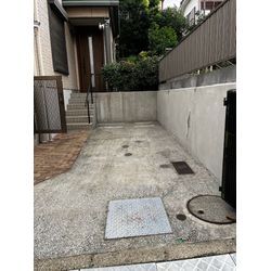 横浜市戸塚区にて擁壁の塗装を行いました！の画像1