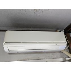 東京都調布市 お掃除機能付きエアコン分解クリーニング 東芝 RAS-E285Rの画像1