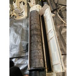 小牧市　日立しろくまくんX（2019年製） お掃除機能付きエアコンを2台完全分解洗浄いたしましたの画像2