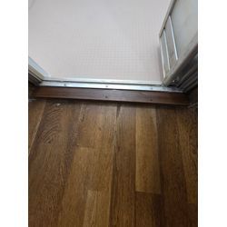 浴室入口木製沓摺り交換の画像1