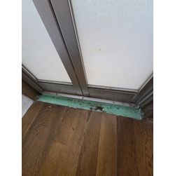 浴室入口木製沓摺り交換の画像2
