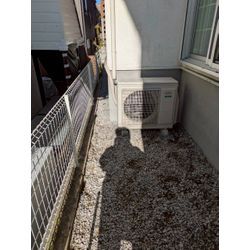 神奈川県平塚市にて砂利の草取りを行いましたの画像2