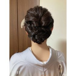 高校卒業式ママ・似合うと・若見えを叶える着付　ヘアは✔ トップは高くしすぎない　のご希望にゆるふわ感と編み込みをプラスの画像1