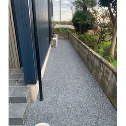 6号砕石敷き均し完了です☆の画像1