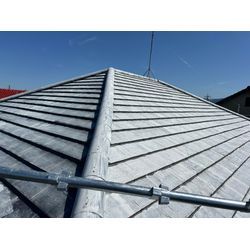 2階建て　一般建築　セメント瓦屋根塗装！遮熱施工！の画像3