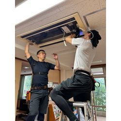 保育園　天井埋め込みエアコンクリーニングの画像1