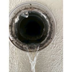 換気ダクトが詰まりすぎて…水が流れ出した！？衝撃のビフォーアフターの画像2