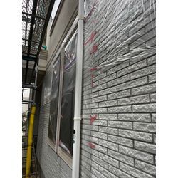 藤沢市の現場でサビ止め塗装が完了！現在は養生作業を進めていますの画像2