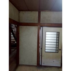 名古屋市｜築年数のある住宅を賃貸用に内装リフォーム（壁紙張り替え・床クッションフロア交換）の画像1