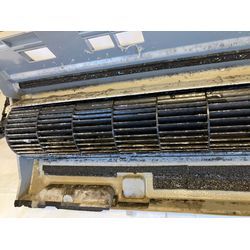 【完全分解洗浄レポート⑥】ダイキン AN56WRP｜犬と暮らすご家庭で発生した水漏れを解消！の画像2