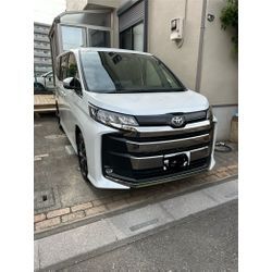 ノア　ドライブレコーダー取り付けの画像1