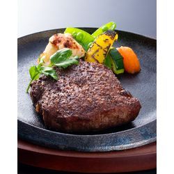 高級ステーキを安く見せない撮影術｜プロが実践する肉料理のライティングの画像1