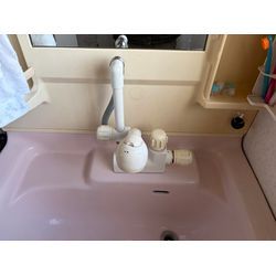 洗面台混合水栓交換の画像3