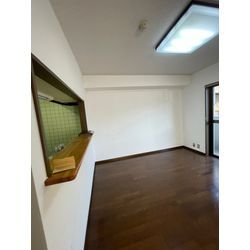 埼玉県　川越市　壁紙コーティング施工　リビング・玄関・廊下の画像2