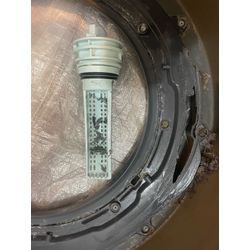 Panasonicドラム式洗濯機で多い不具合「カバー破損」についての画像3