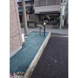 木の伐採、防草シート、割栗石の画像2