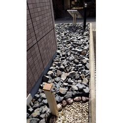 木の伐採、防草シート、割栗石の画像3