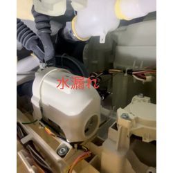 SHARP ES-W113 ドラム式洗濯機の循環ポンプ水漏れについての画像1