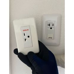 福岡市早良区にてコンセント交換の画像1