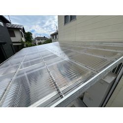 雹被害によるポリカの貼り替えの画像1