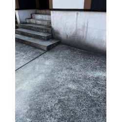 お盆も休まず稼働！休日は自宅の駐車場を洗浄しましたの画像1